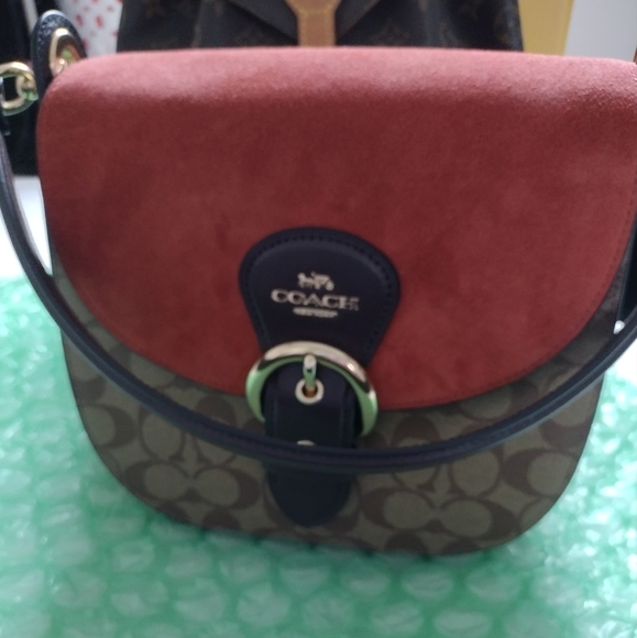 Kleo Signature Canvas Shoulder Crossbody Bag 👜 - Picture 3 of 13